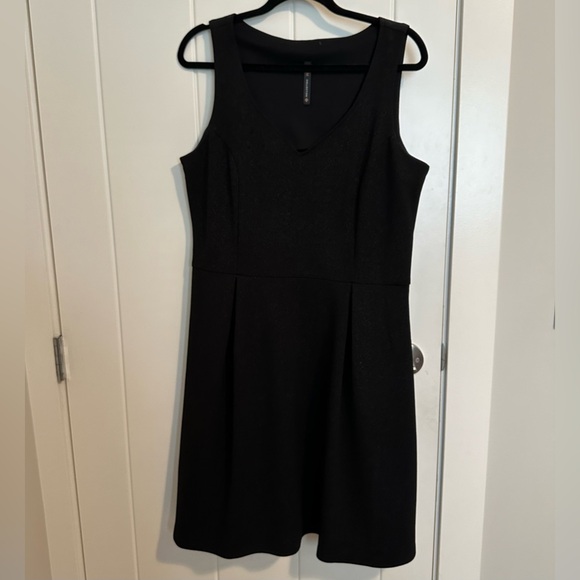 Sparkly V-Neck LBD - Picture 1 of 4